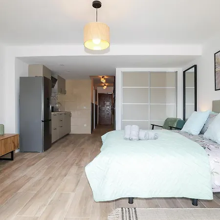 Riosol Modern Studio, Torreblanca 푸엔히롤라